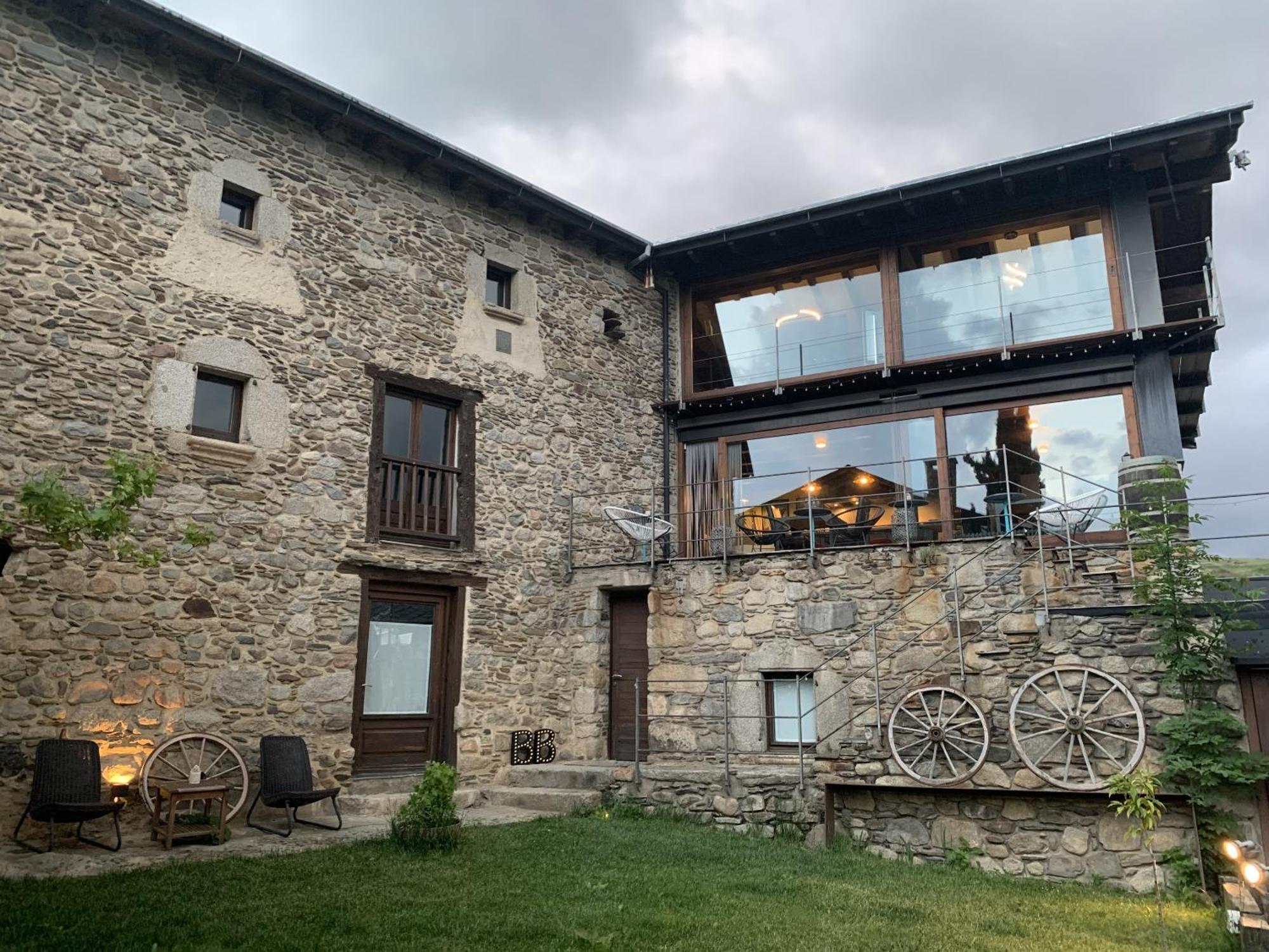 Mas Farner - Adults Only Bed & Breakfast Ливия Екстериор снимка